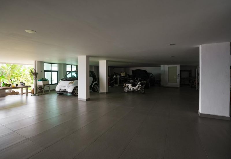 3 Storey Bungalow Batu Maung, Jalan Muzium Perang, Teluk Tempoyak 