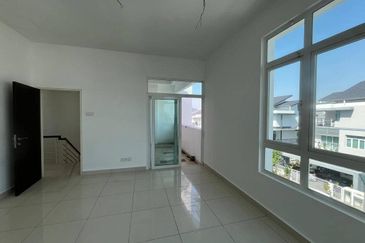 Cypress Villa @ Desaria