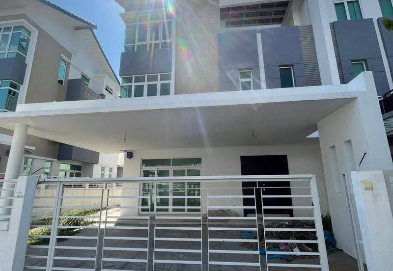 Cypress Villa @ Desaria