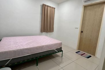 Arasia Perdana (The Clovers)