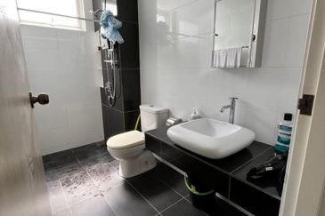 Arasia Perdana (The Clovers)