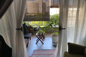 Quayside Seafront Resort Condominium