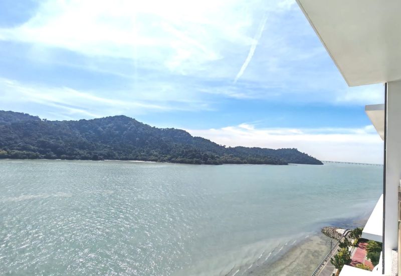 Queens Residences @ Queens Waterfront