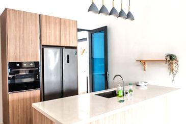 Queens Residences @ Queens Waterfront