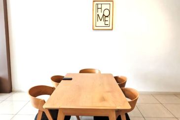 Queens Residences @ Queens Waterfront