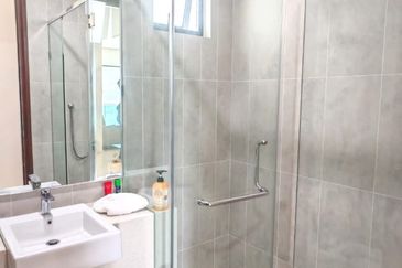 Queens Residences @ Queens Waterfront