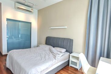 Queens Residences @ Queens Waterfront