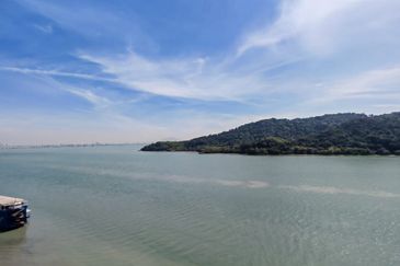 Queens Residences @ Queens Waterfront