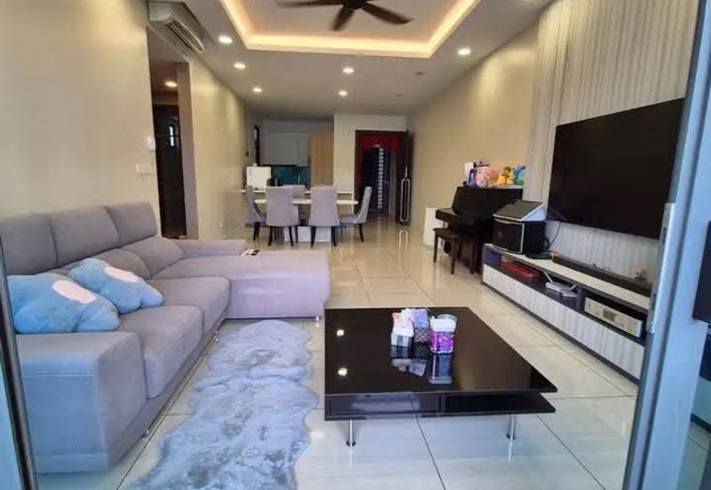 Queens Residences @ Queens Waterfront