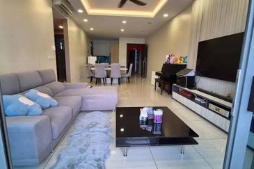 Queens Residences @ Queens Waterfront