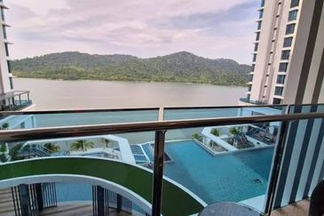 Queens Residences @ Queens Waterfront