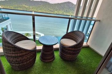 Queens Residences @ Queens Waterfront