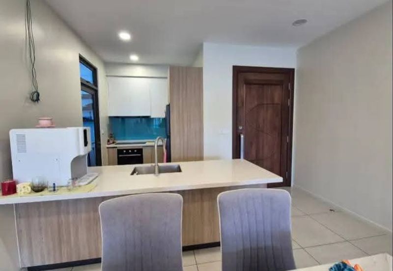 Queens Residences @ Queens Waterfront