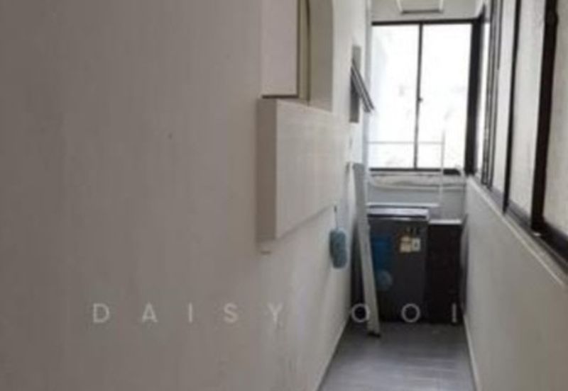 U Garden-fully Renovated-1 car park-Corner Unit- Gelugor 