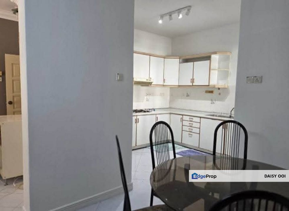 Sri York Condo-925sf-Fully Renovated Furnished-1 car park-Georgetown , Penang, Georgetown