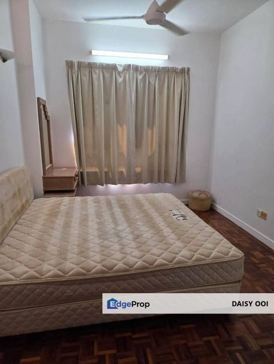 Sri York Condo-925sf-Fully Renovated Furnished-1 car park-Georgetown , Penang, Georgetown