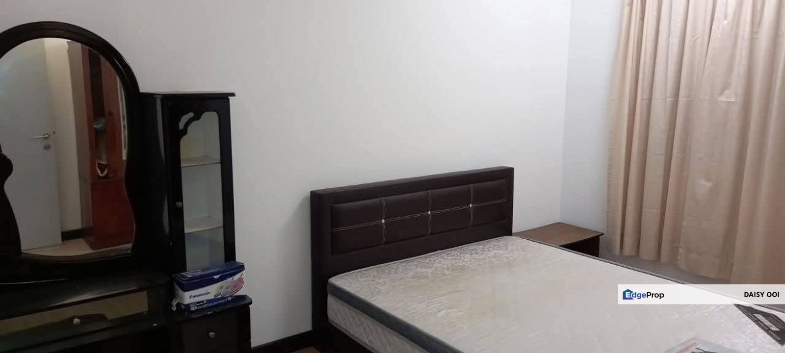 Vertiq Condo-1087sf-Fully Renovated Furnished-2 car park-Gelugor , Penang, Gelugor