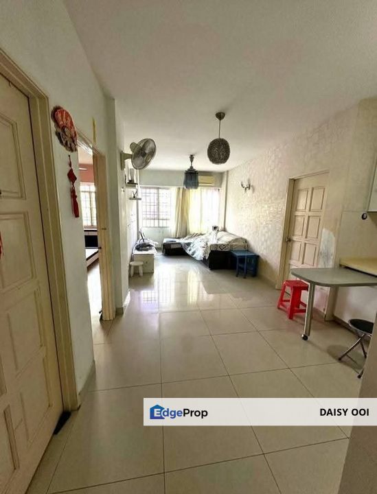 Taman Lembah Hijau-700sf-Partial renovated furnished-1 car park-Greenland , Penang, Greenlane