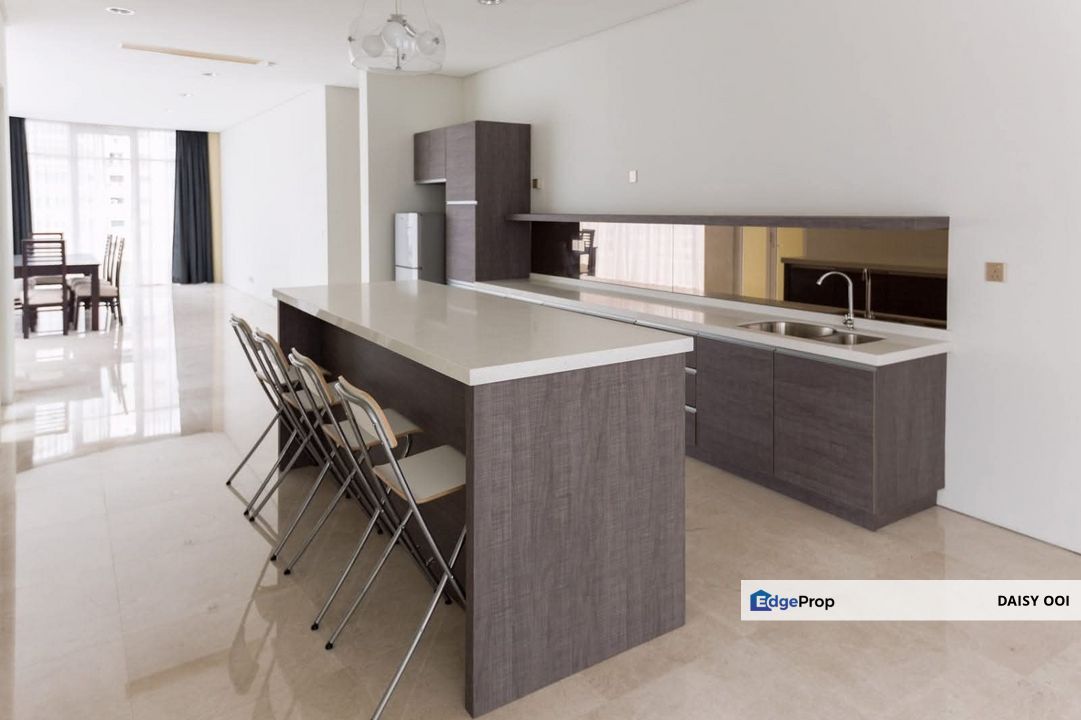 8 Gurney The shore Condo-5800sf-Fully Renovated Furnished-3 car park - Seaview , Penang, Persiaran Gurney