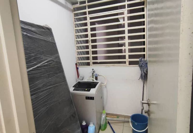 The Promenade Condo-1111sf-Fully Renovated Furnished-3 car park-Bayan Baru 