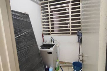 The Promenade Condo-1111sf-Fully Renovated Furnished-3 car park-Bayan Baru 