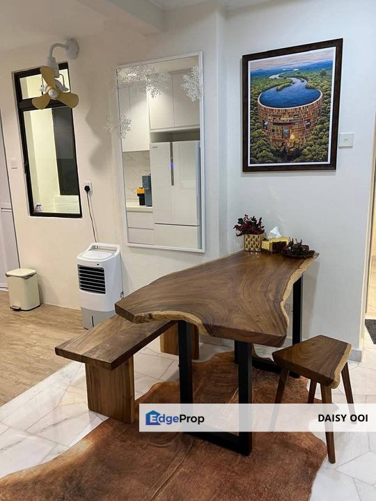 Menara Greenview-1020sf-Fully Renovated Furnished-2 car park-Greenland , Penang, Greenlane