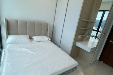 Queens Residences Q2