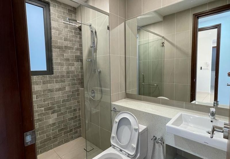 Queens Residences Q2