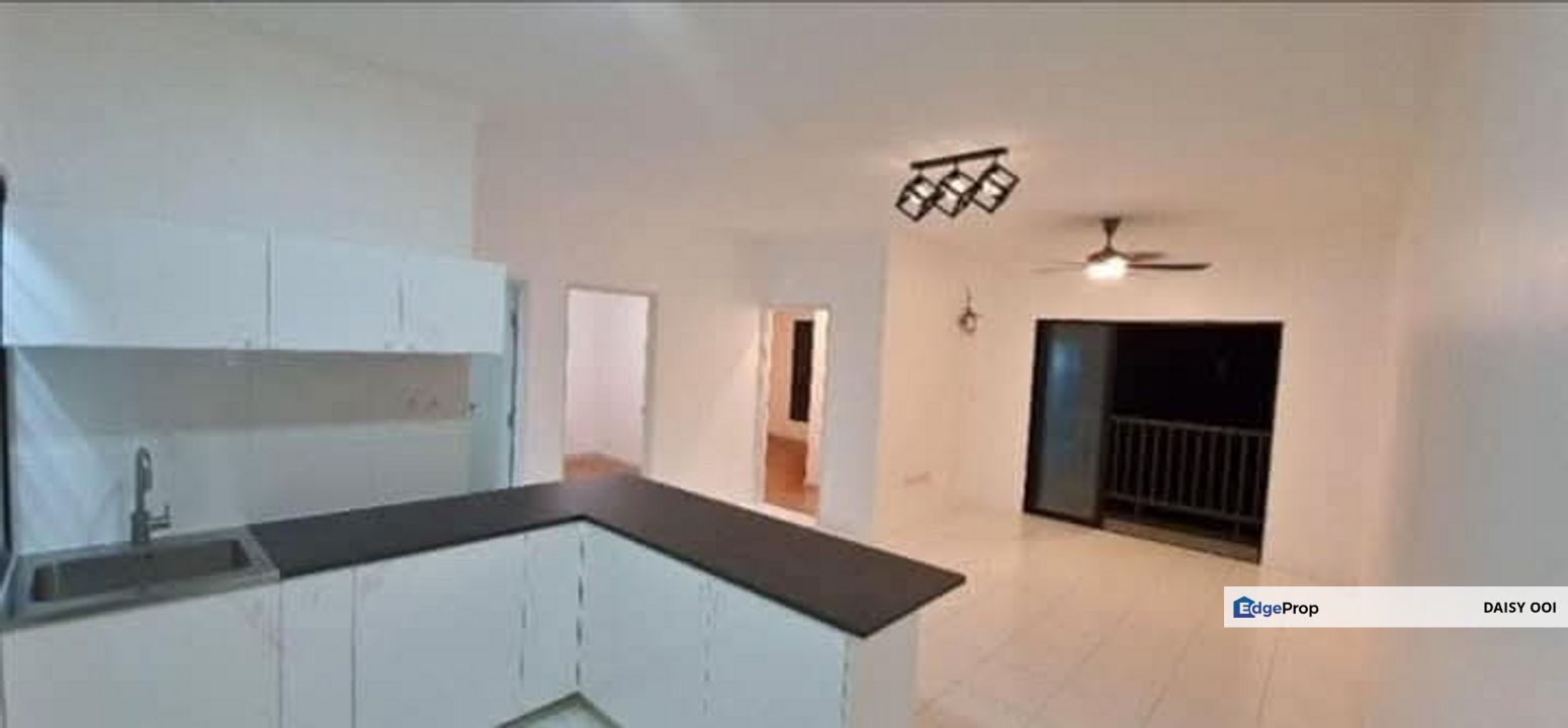 Tri Pinnacle-800sf-Fully Renovated-Semi Furnished-2 car park-Tanjung Tokong , Penang, Tanjung Tokong