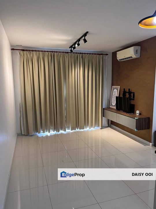 Tri Pinnacle-800sf-Fully renovated Furnished-3 car park-Corner Unit-Tanjung Tokong , Penang, Tanjung Tokong