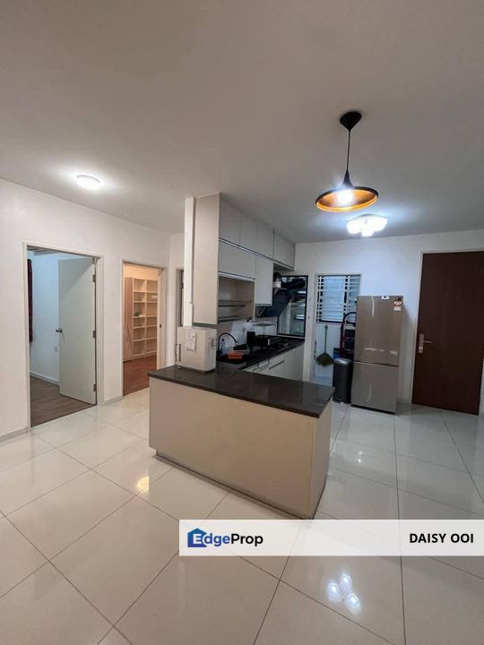 Tri Pinnacle-800sf-Fully renovated Furnished-3 car park-Corner Unit-Tanjung Tokong , Penang, Tanjung Tokong