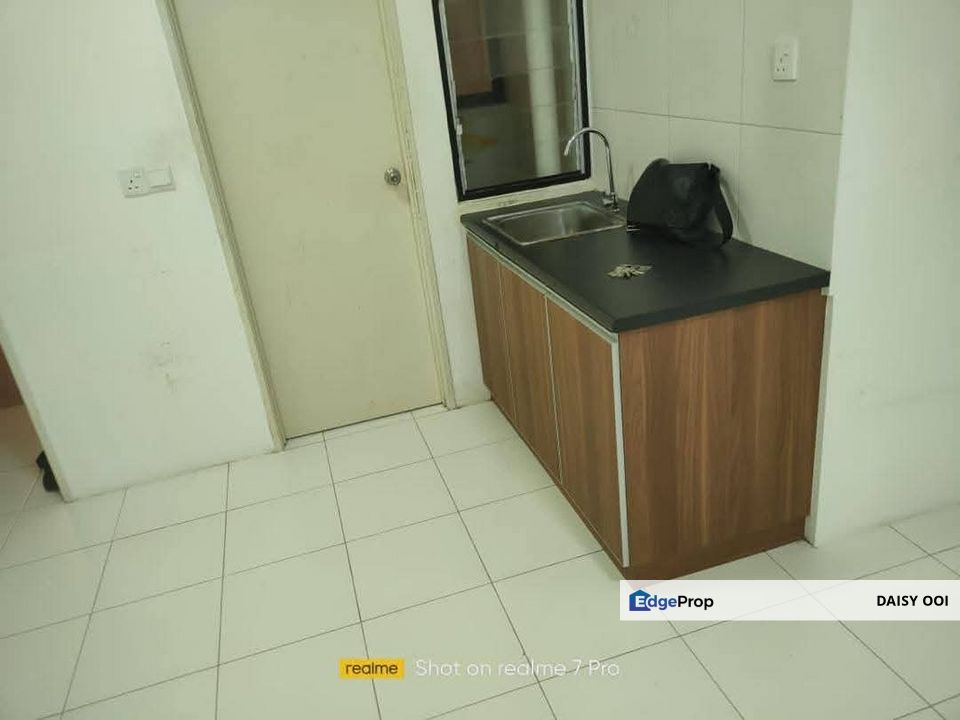 Tri Pinnacle-800sf-Partial Renovate-Semi Furnish-1 car park-Tanjung Tokong , Penang, Tanjung Tokong