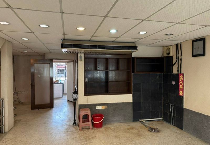 3 Storey Shop House Jalan Seang Teik Road-Land area 1400sf-Build up 4200