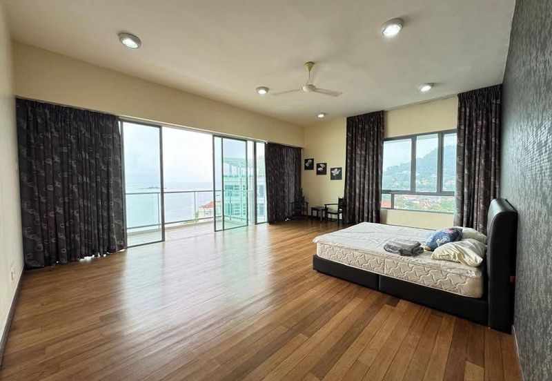 Infinity Beachfront Super Condominium