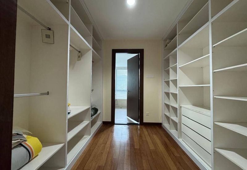 Infinity Beachfront Super Condominium