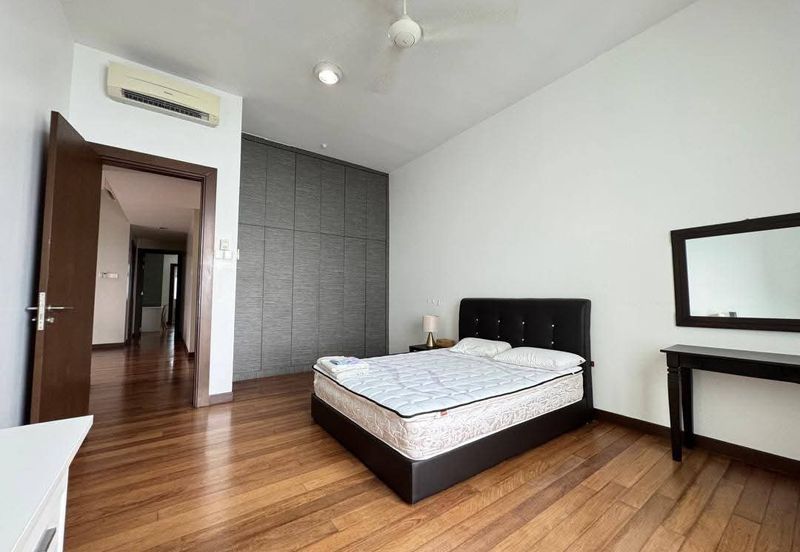 Infinity Beachfront Super Condominium