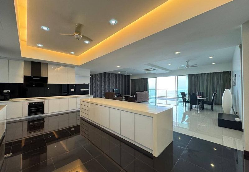 Infinity Beachfront Super Condominium