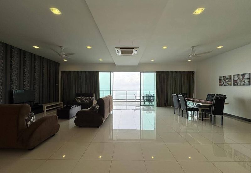 Infinity Beachfront Super Condominium