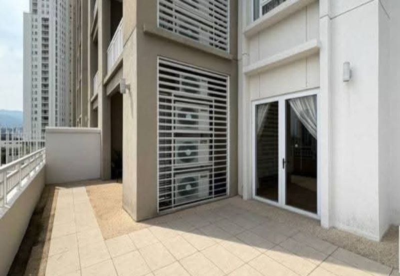 Quayside Seafront Resort Condominium