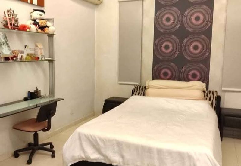 3 Storey Bungalow-La:5000-Bup:3400-Fully Renovated Furnished-Teluk Kumbar 