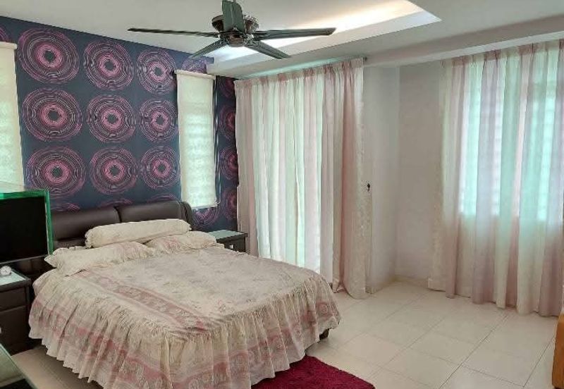 3 Storey Bungalow-La:5000-Bup:3400-Fully Renovated Furnished-Teluk Kumbar 