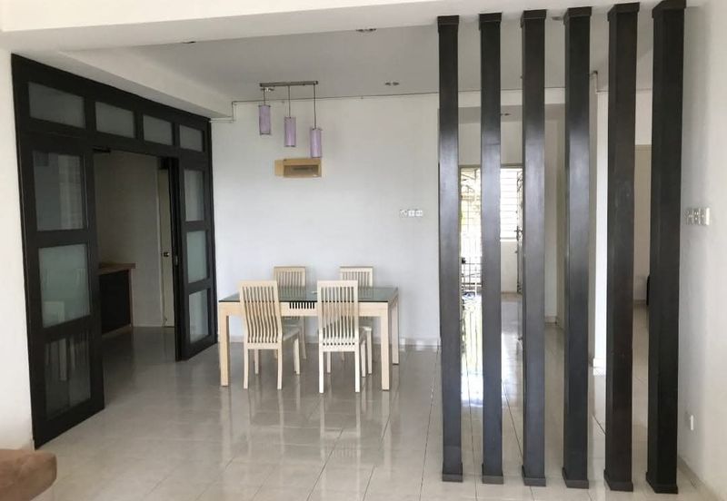 Coastal Tower, Ratu Mutiara