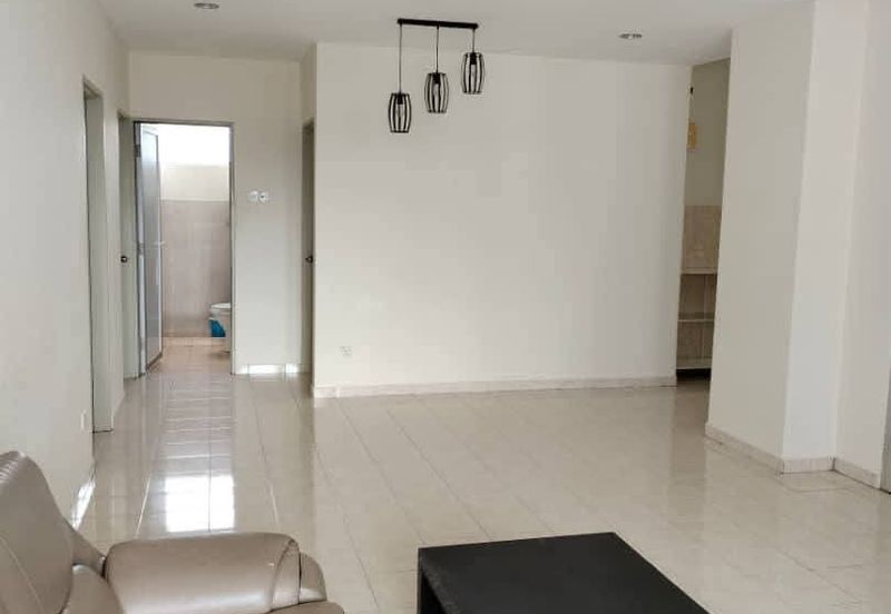 Coastal Tower, Ratu Mutiara