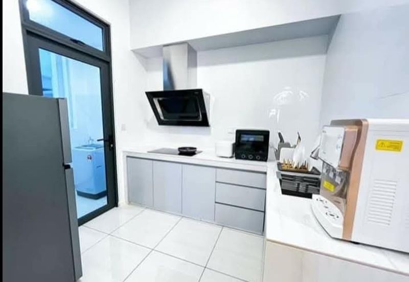 Queens Residences Q2