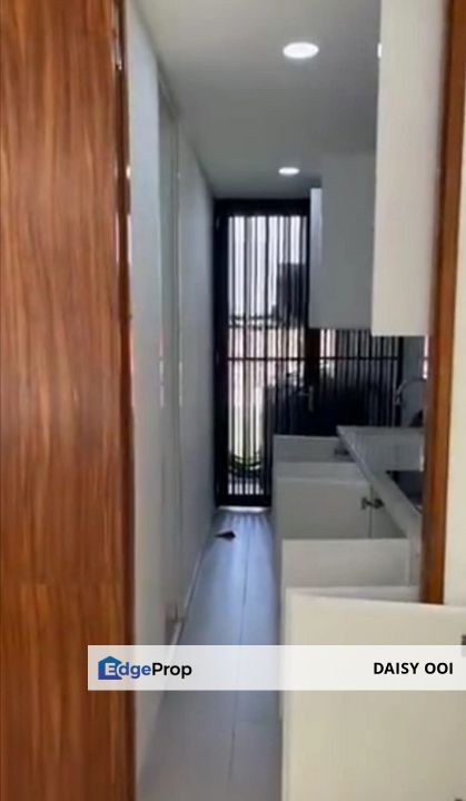 Shorefront Residence-1697sf-Renovated-Partially Furnished-2 Car Park-Georgetown , Penang, Georgetown