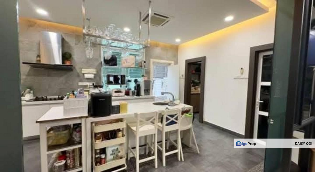 Bukit Jambul 3 Storey Semi-Detached-Persiaran Bukit Jambul 6-Jambul Hill Residence-La:2551sf-Bup:3571sf-Fully Renovated Furnished, Penang, Bukit Jambul