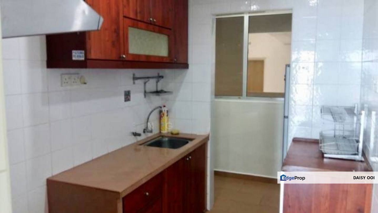 CHEAPEST UNIT!!!! Ivory Plaza U Place FULLY FURNISHED 900sf 1cp @ GELUGOR NEAR USM, Penang, Gelugor