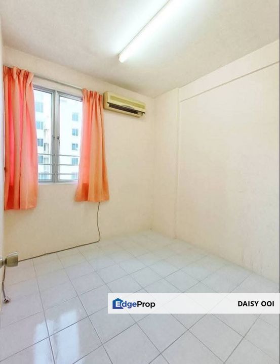 Kingfisher Series Apartment-850sf-Renovated-Partial Furnished-1 Car Park-Greenlane , Penang, Greenlane