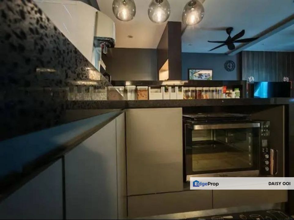 The Golden Triangle 2 - Taste Fully Renovated & Furnished - Corner Unit - Relau Sungai Ara, Penang, Sungai Ara