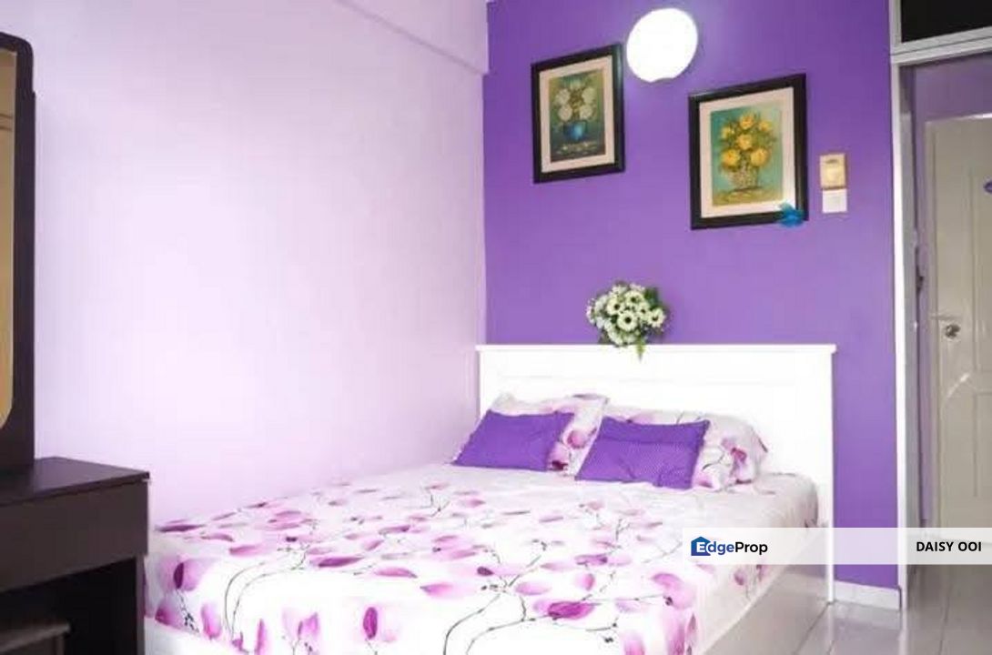 Azuria Condo Tanjung Bungah - Fully Reno & Furnished - 1 Car Park, Penang, Tanjung Bungah